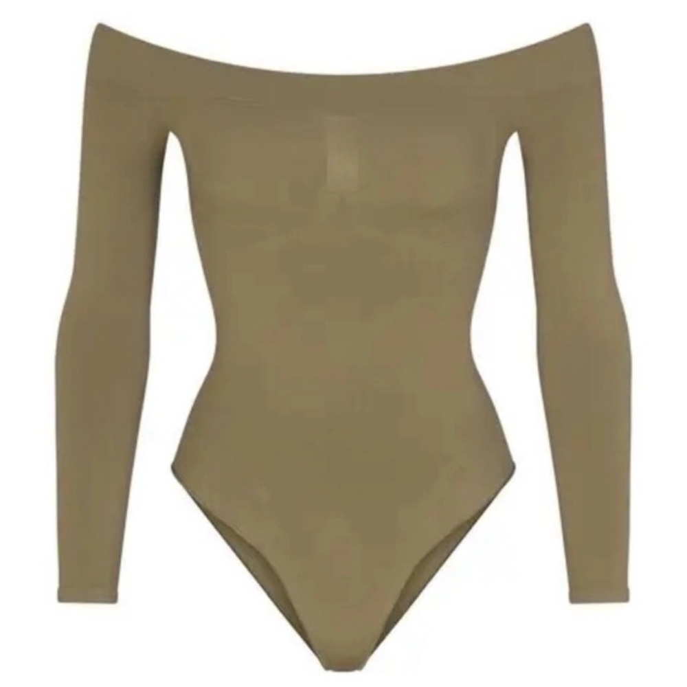 SKIMS seamless sculpt off shoulder briefs bodysuit in army green- size small